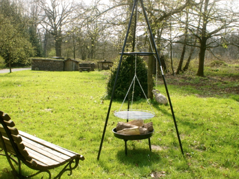 Schwenkgrill, Dreibein Grill, für Lagerfeuer mit Feuerschale BBC DIANA