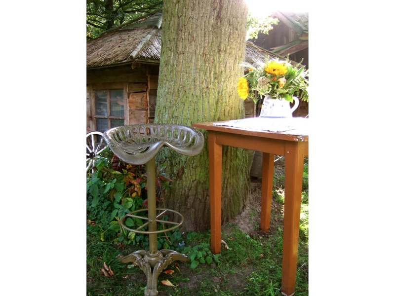 Oldtimer-Trecker-Sitz als Barhocker, Traktor, Drehstuhl, Hocker